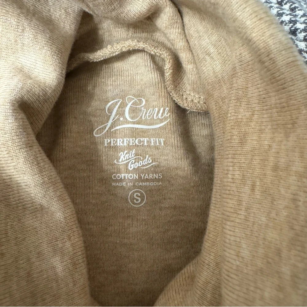 J.Crew Women’s Perfect Fit Knit Goods Cotton Yarn Tan Turtleneck Size Small